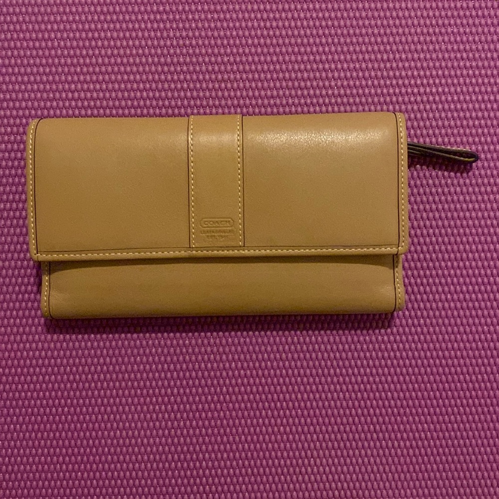 Coach Tan Leather Continental Wallet